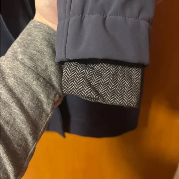 Ivivva Jacket - Picture 5 of 6